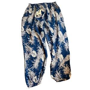 Western Aloha pants blue white pineapple size large